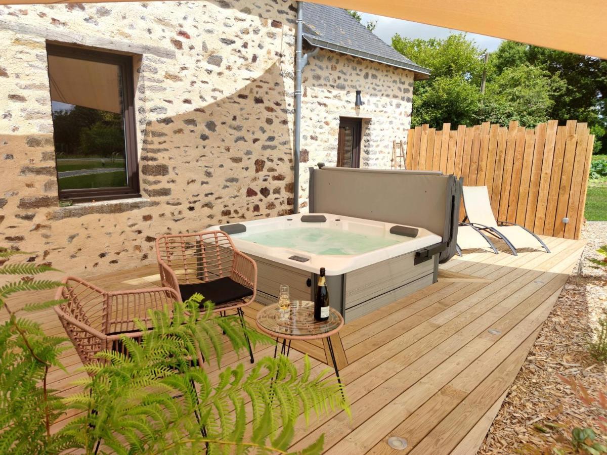 La Douce Halte - Gites Avec Spa Ou Sauna Saint-Ouen-Des-Toits Extérieur photo